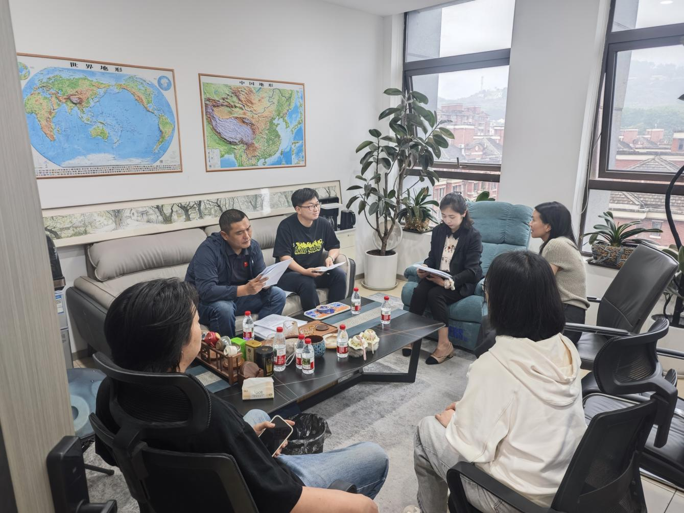 区科技局开展2026年区级科研项目申报单位抽查走访.png